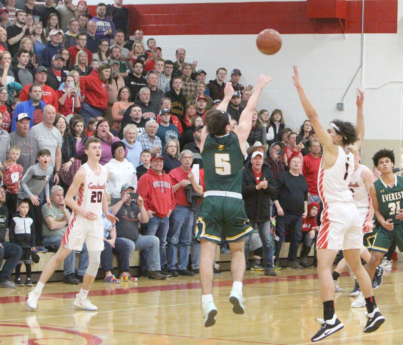 D.C. Everest at Chi-Hi boys basketball 3-7-20